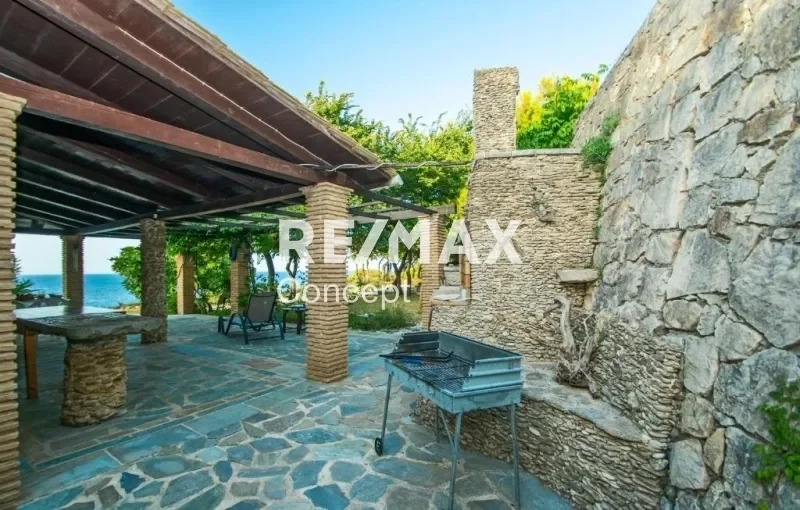 FOR SALE SEAFRONT DETACHED HOUSE OF 84 SQ.M. IN TRAGAKI