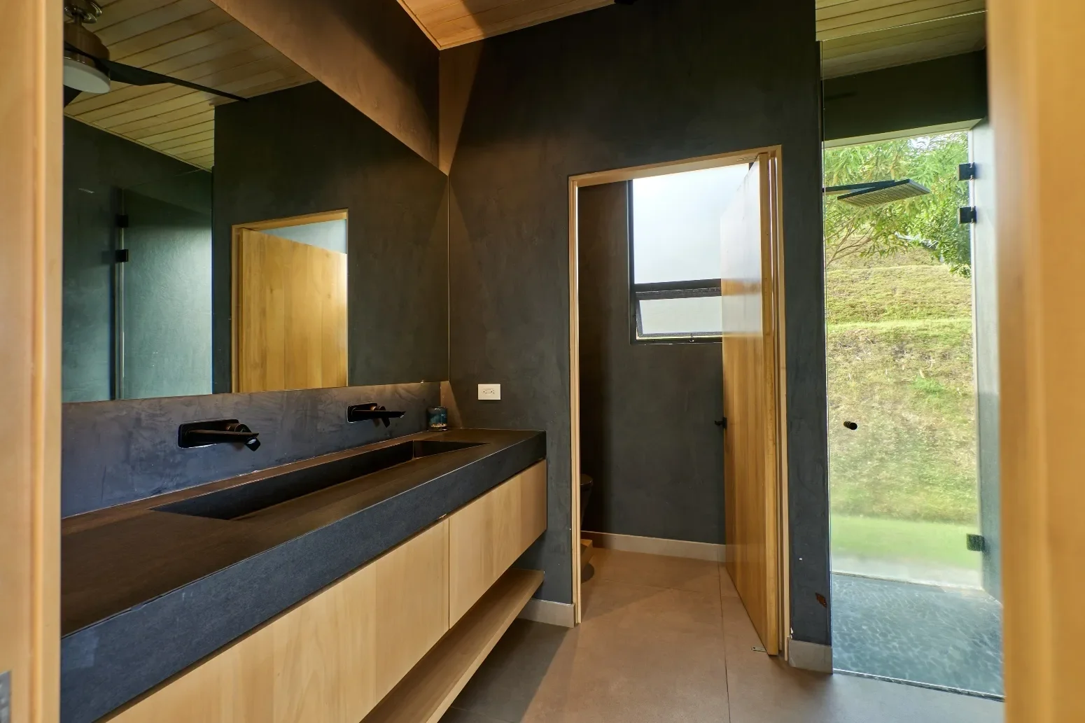 Gallery photo 6