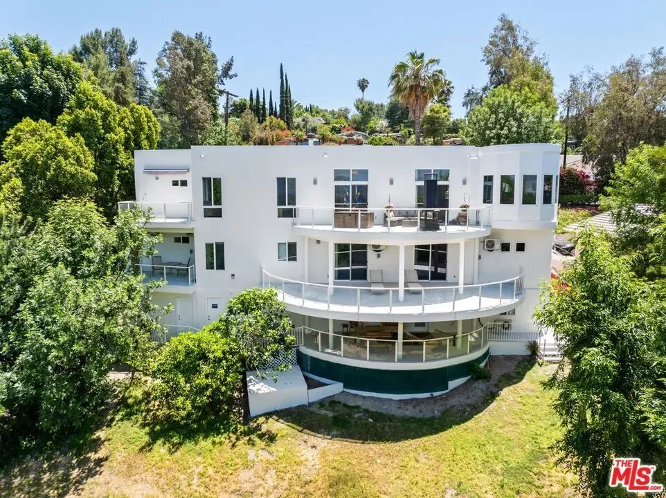 22449 Cass Avenue, Los Angeles, California, United States. - Photo 14