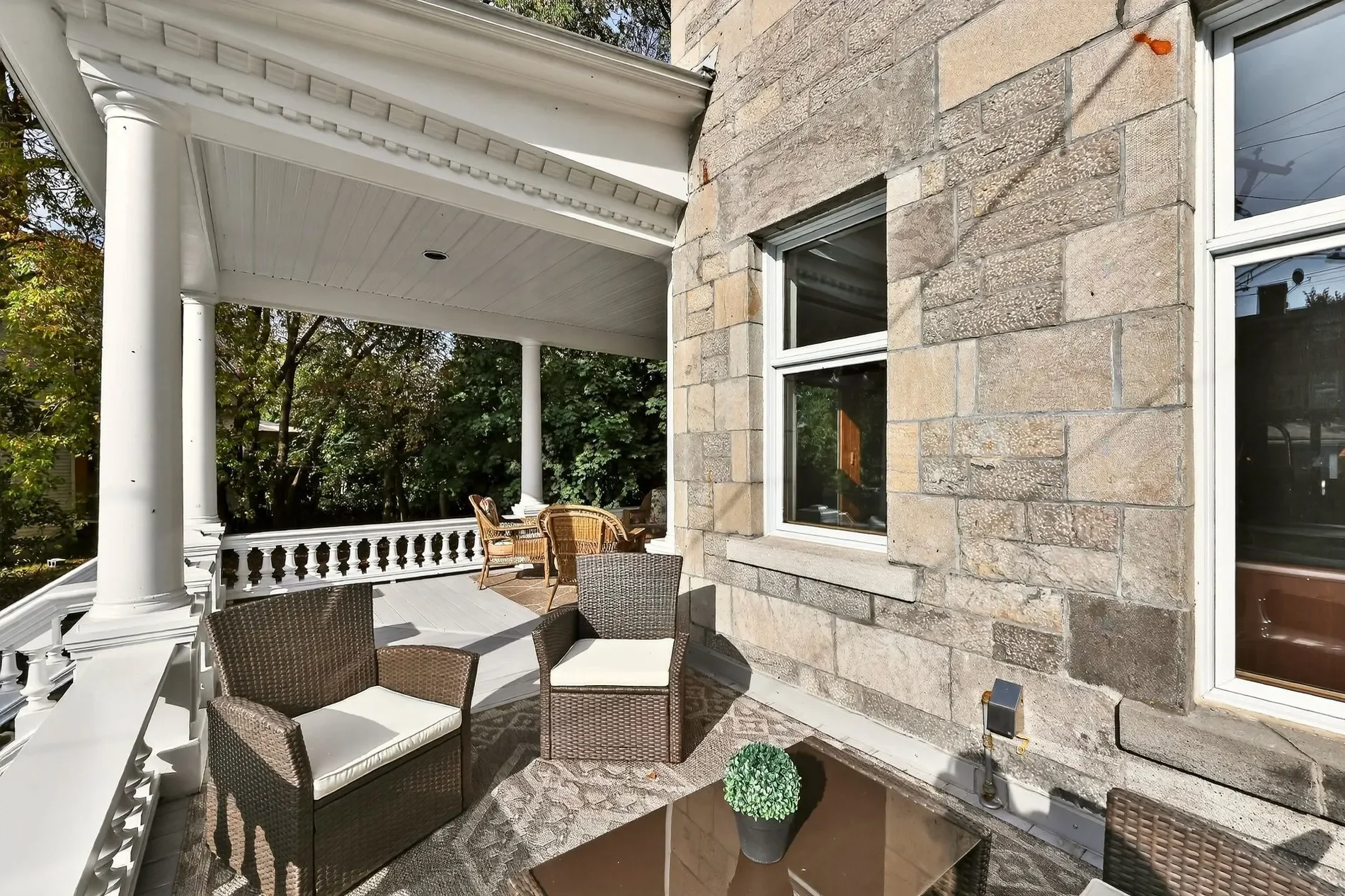 Exterior photo 11