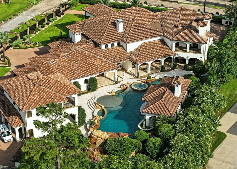 Single Family Residence in Houston