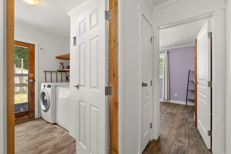 1751 Blower Rd, Sechelt, BC V7Z 0A6, Sechelt, British Columbia, Canada. - Photo 34