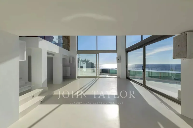Villa With Direct Sea Access And Spectacular Views In Cala Molí