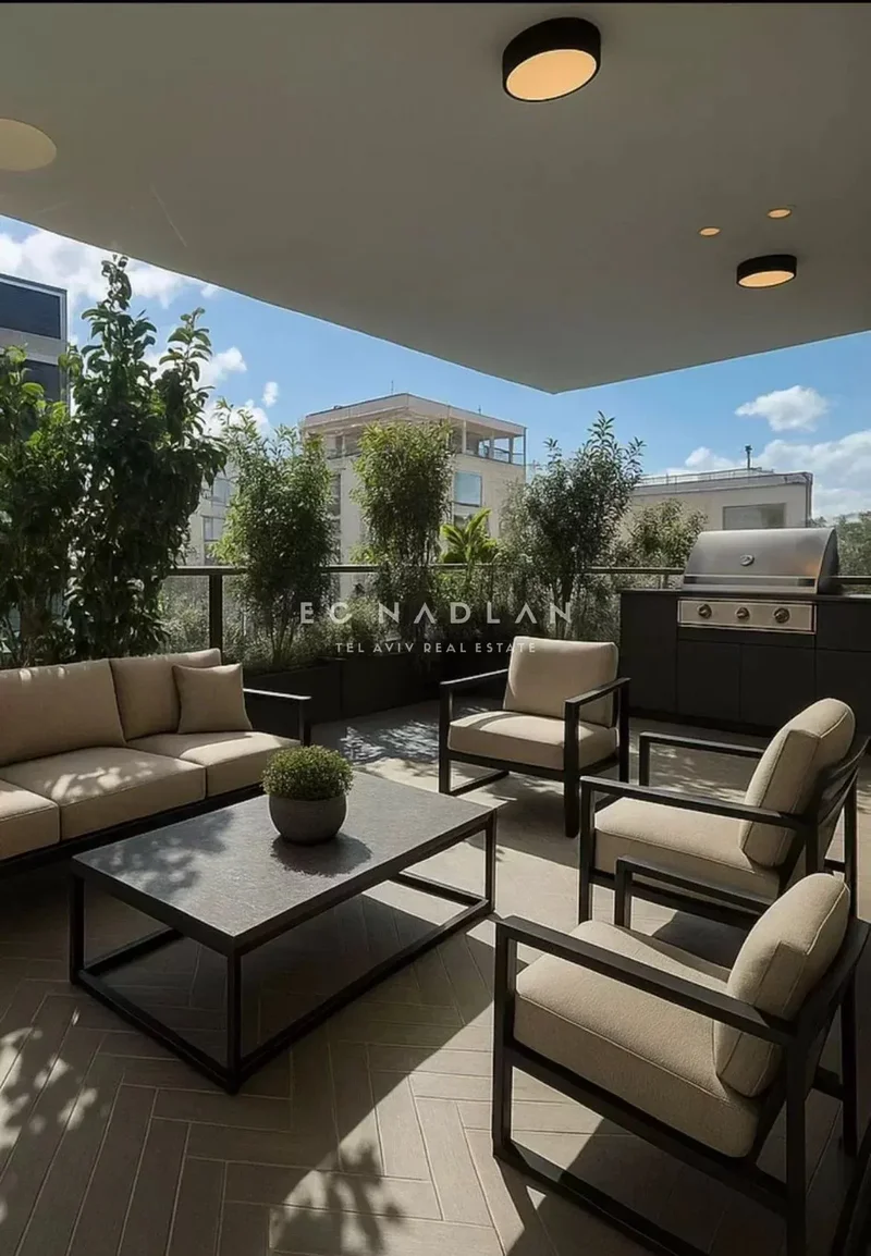 For sale in Tel Aviv, Mini Penthouse, ben Gurion side