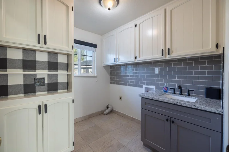 3327 Country Club Boulevard, Stockton, CA 95204, Stockton, California, United States. - Photo 30