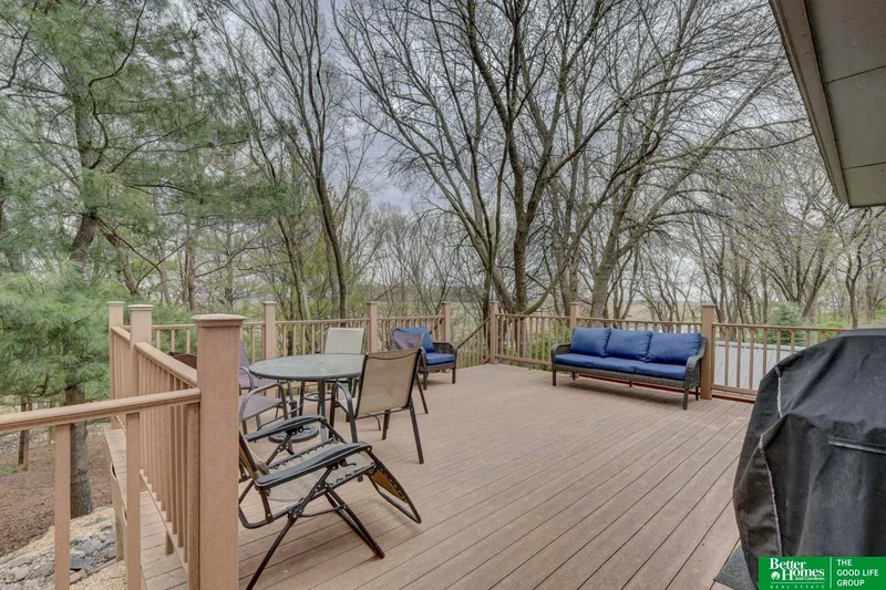 10032 Kings Drive, Omaha, NE 68142, Omaha, Nebraska, United States. - Photo 20