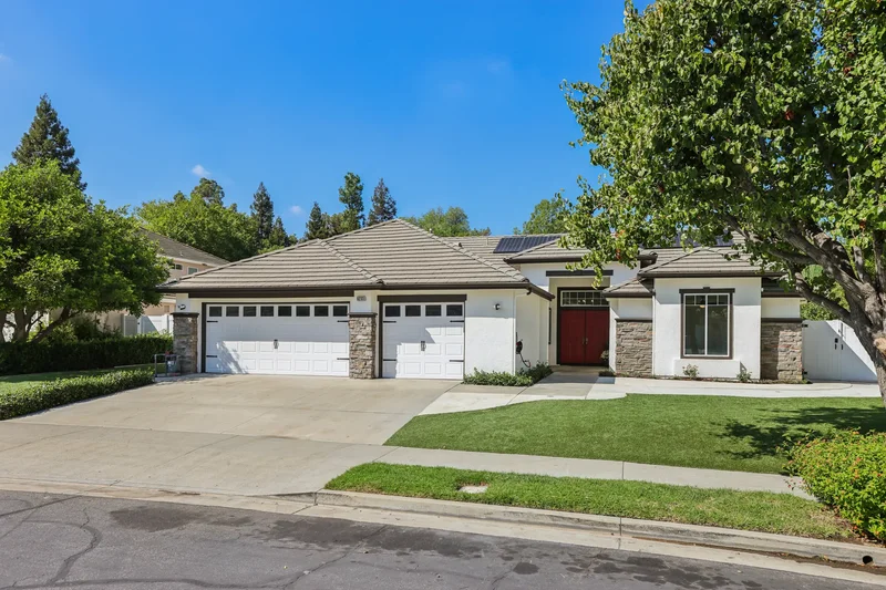 6233 Penfield Avenue , Los Angeles, CA 91367, Los Angeles, California, United States. - Photo 15