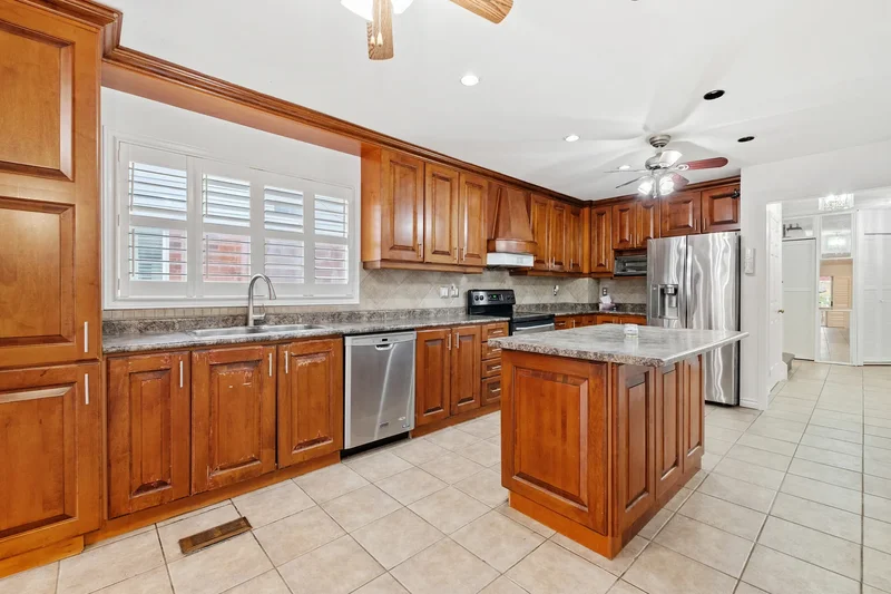 3631 Cherrington Cres, Mississauga, ON L5L 5C6, Mississauga, Ontario, Canada. - Photo 21