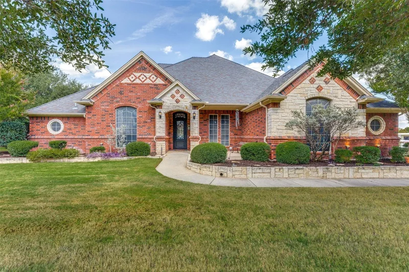 4 Bedrooms Single Family Detached