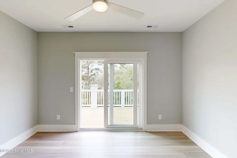 3 Bedrooms Townhouse