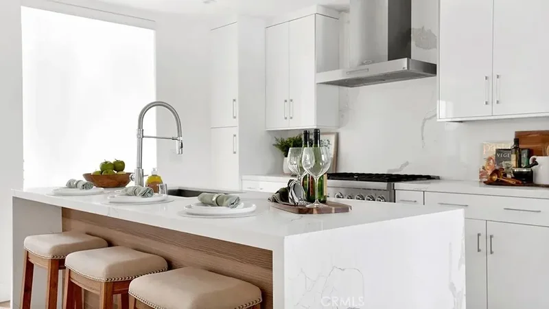 741 N Gramercy, Los Angeles, California, United States. - Photo 11