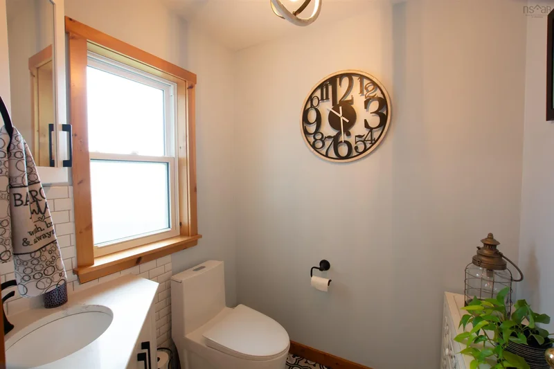 2435 Main Shore Road, Yarmouth, Nova Scotia, Canada. - Photo 3