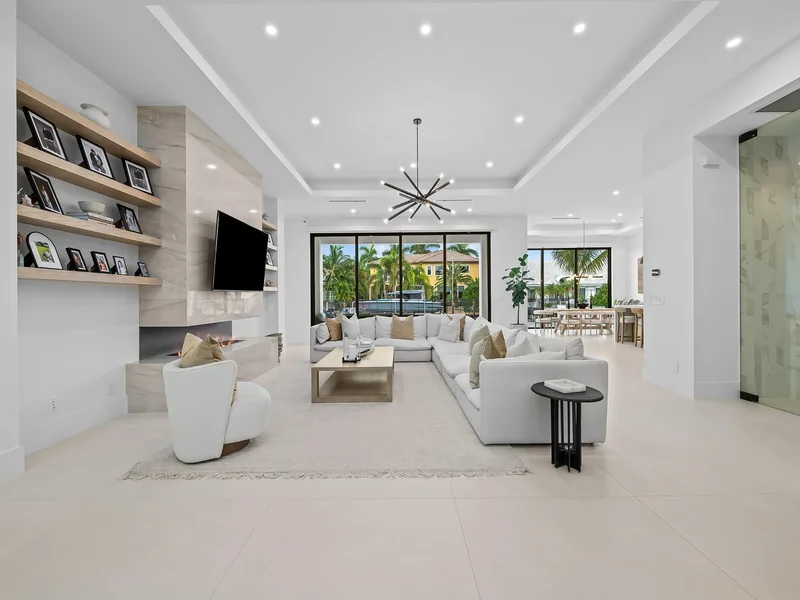 2420 NE 48th St, Lighthouse Point, Florida, United States. - Photo 8