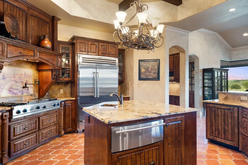 481 Chimney Cove Drive , Marble Falls, TX 78654, Marble Falls, Texas, United States. - Photo 12