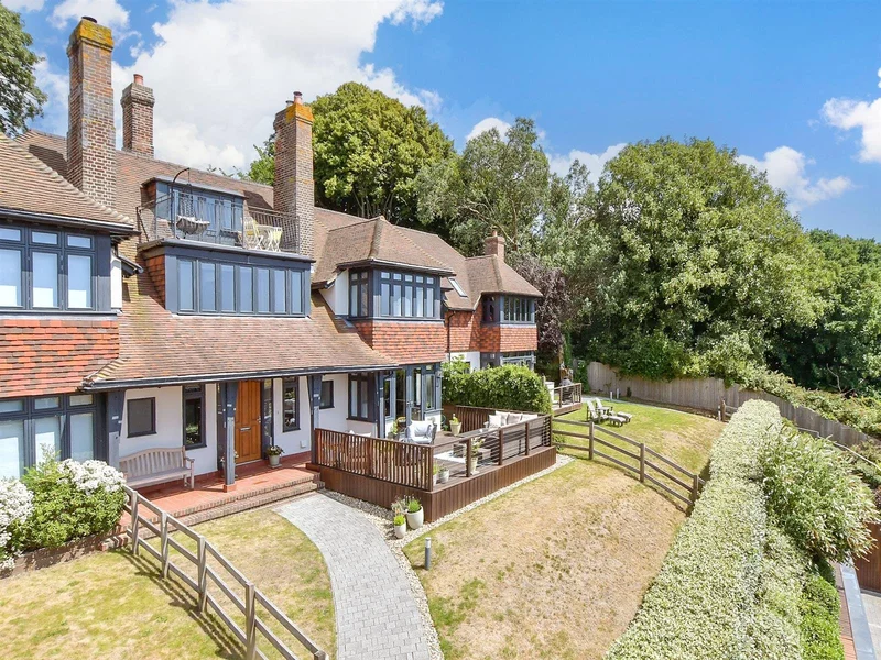 4 bedroom House for sale in Hythe