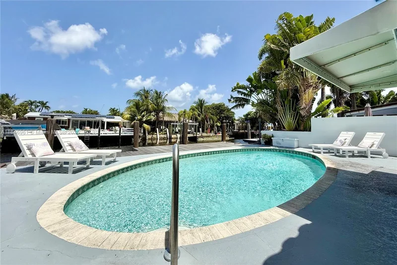 2216 NE 18th Ave, Wilton Manors, Florida, United States. - Photo 20