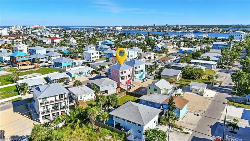130 Fairweather LN, Fort Myers Beach, Florida, United States. - Photo 38