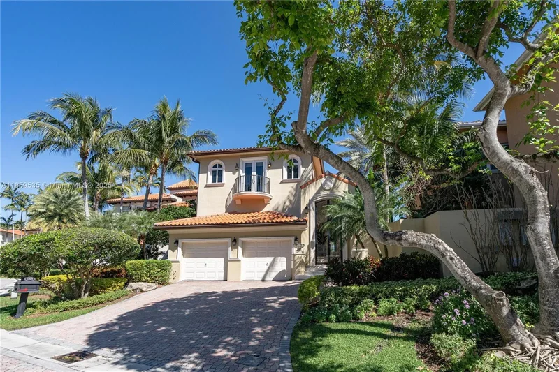 13681 Deering Bay Dr, Coral Gables, Florida, United States. - Photo 45