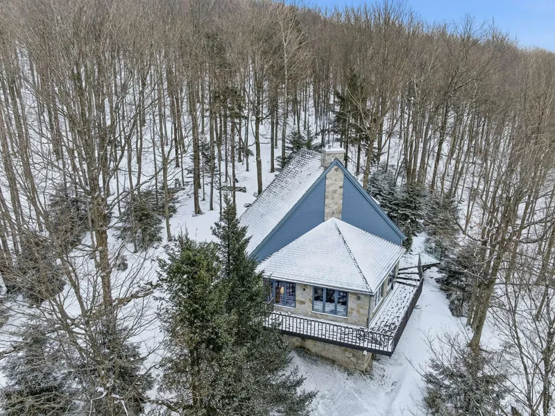 111 Ch. de la Sablière, Sutton, Quebec, Canada. - Photo 12