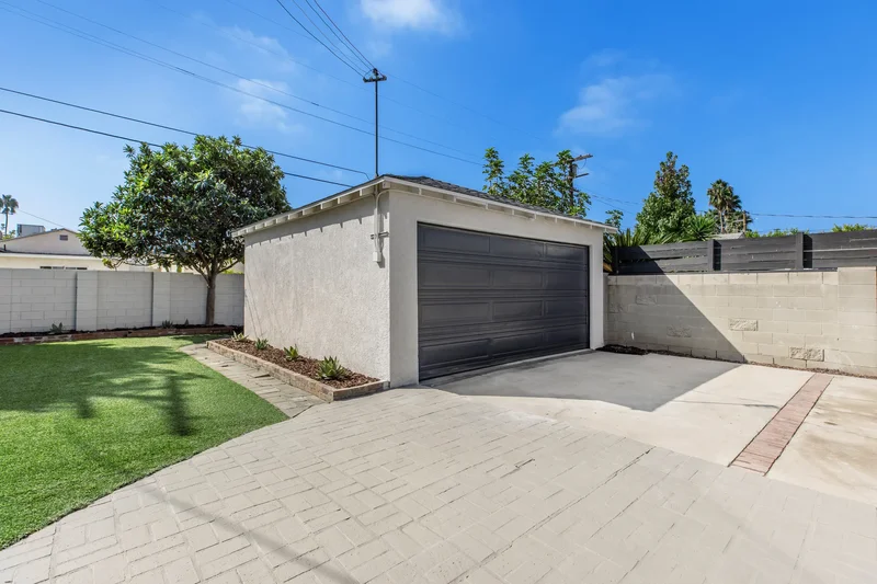 14362 Collins Street , Van Nuys, CA 91401, Los Angeles, California, United States. - Photo 17