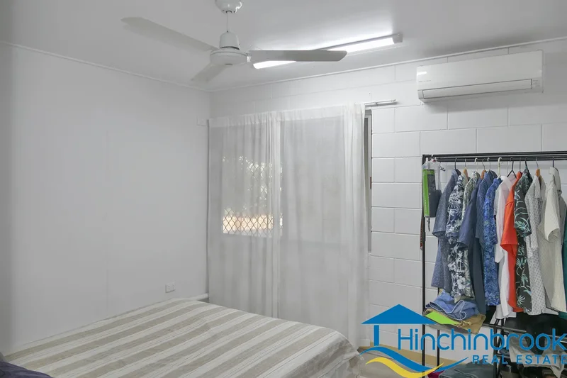 Cardwell, Victoria Street, Australia. - Photo 20