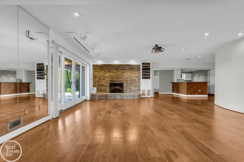 770 N Riverside, Saint Clair, MI, 48079, USA, Saint Clair, Michigan, United States. - Photo 28