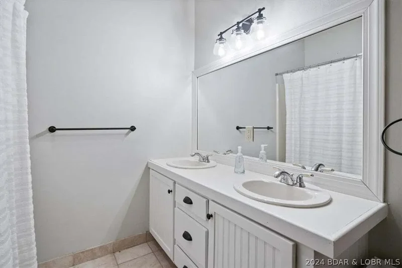 384 Grand View Drive, Sunrise Beach, MO 65079, Sunrise Beach, Missouri, United States. - Photo 22