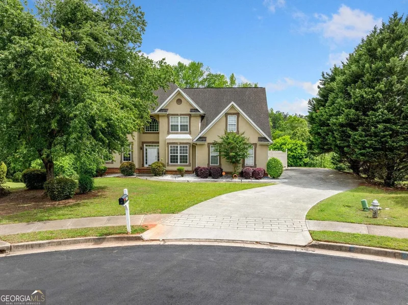 7 Bedrooms Other Residential
