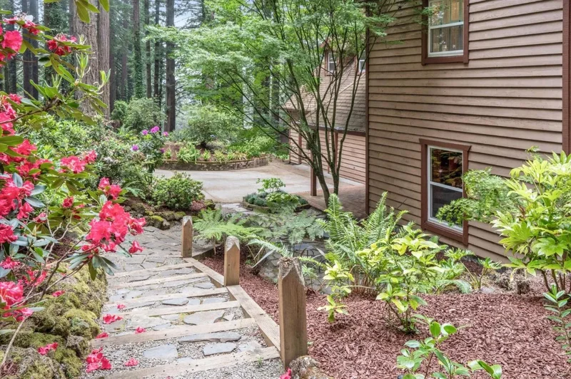 13872 Silver Sky Way, Emerald Hills, California, United States. - Photo 22