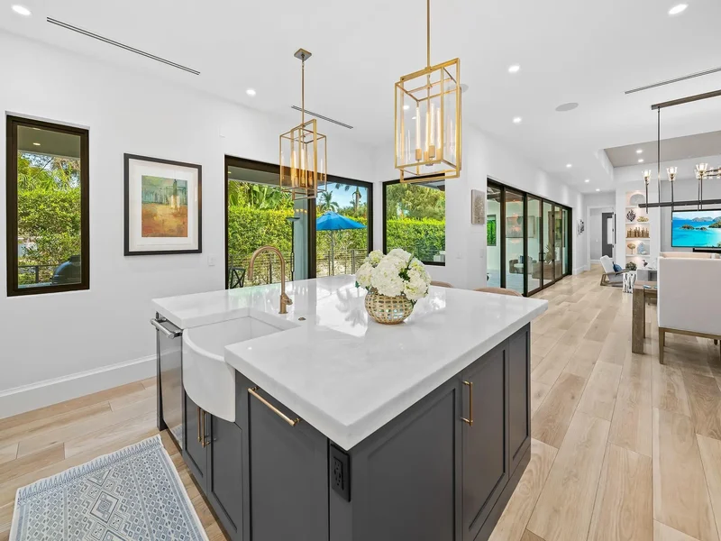 2408 NE 27th Ave, Wilton Manors, Florida, United States. - Photo 16