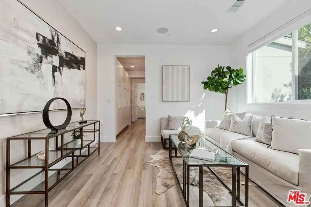 1467 Cardiff Avenue, Los Angeles, California, United States. - Photo 17