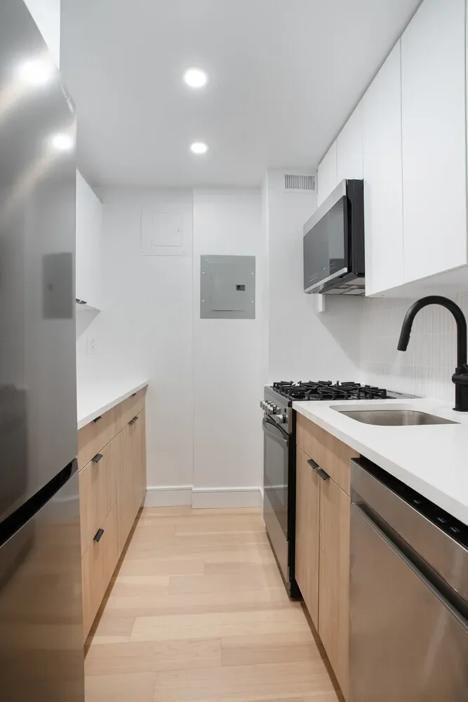 Victoria House, 200 E 27TH ST, New York, New York, United States. - Photo 1