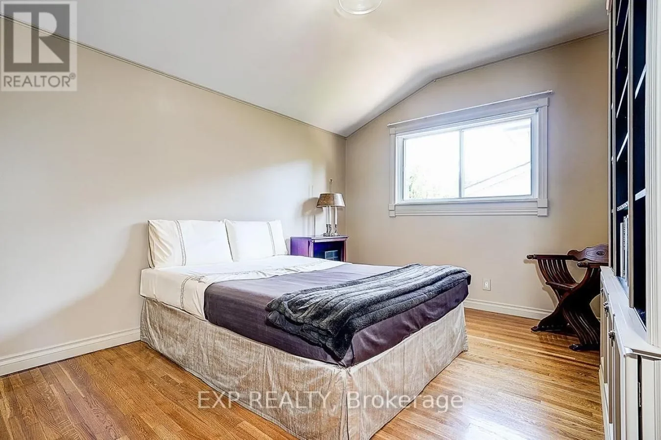 62 KEMPSELL CRESCENT, Toronto, Ontario, Canada. - Photo 1
