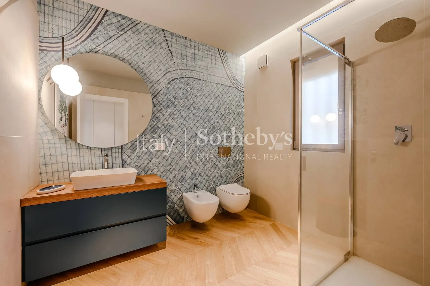Gallery photo 3