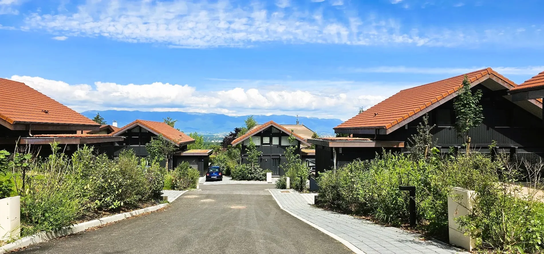 Exterior photo 2