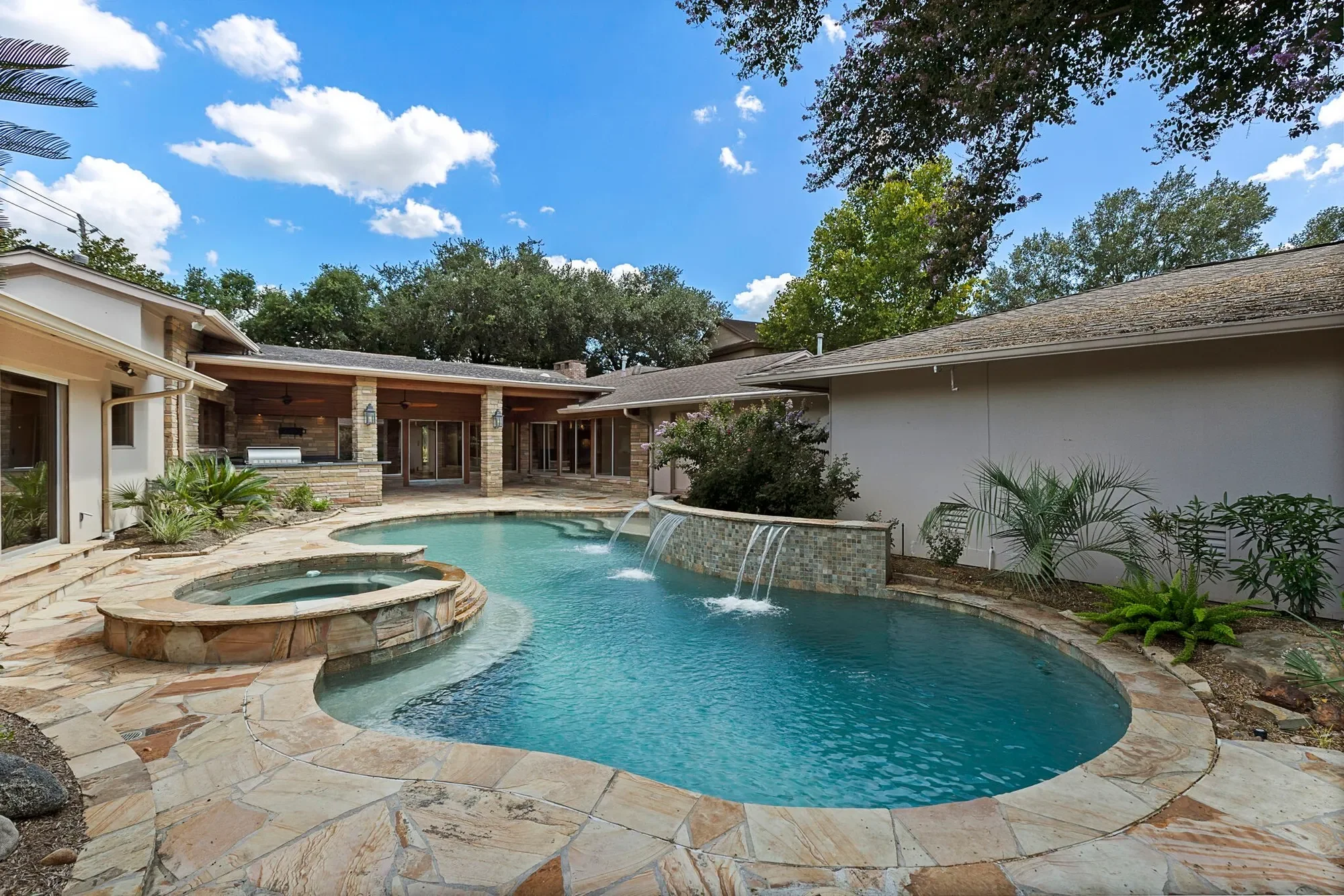 3322 N Braeswood Boulevard, Houston, TX 77025, Houston, Texas, United States. - Photo 5