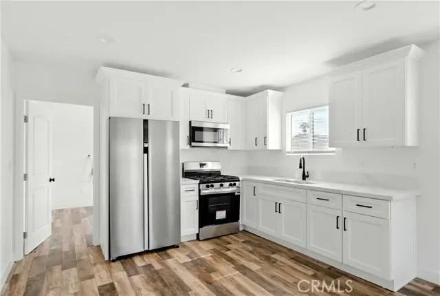 523 W 78th Street, Los Angeles, CA 90044, Los Angeles, California, United States. - Photo 28