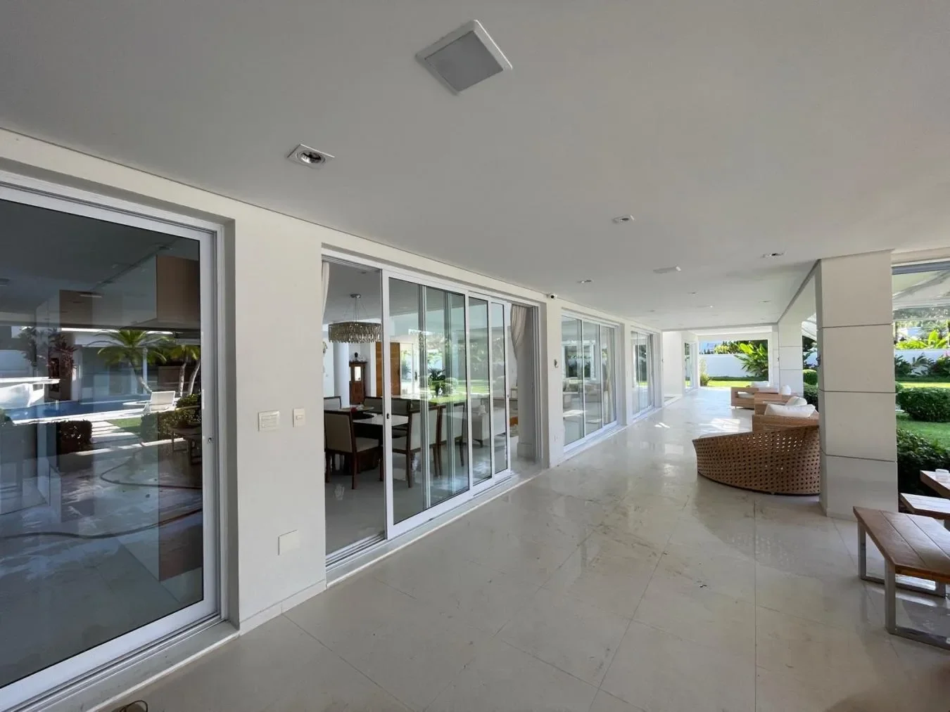 Exterior photo 5