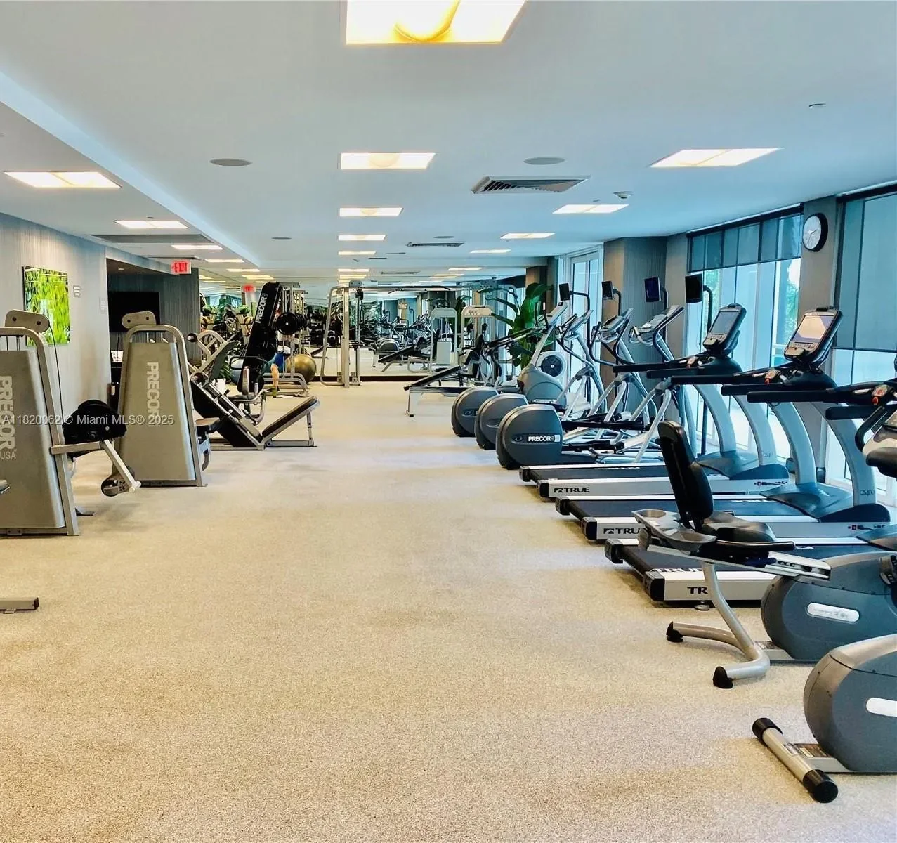 950 Brickell Bay Dr, #3710, Miami, Florida, United States. - Photo 29
