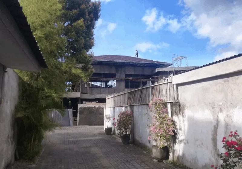 Exterior photo 6