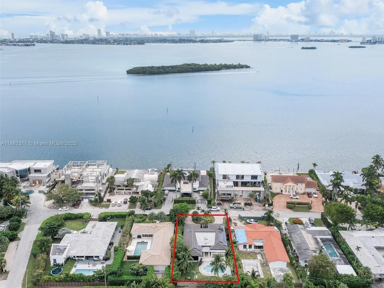 11407 N Bayshore Dr, North Miami, FL 33181, North Miami Beach, Florida, United States. - Photo 7