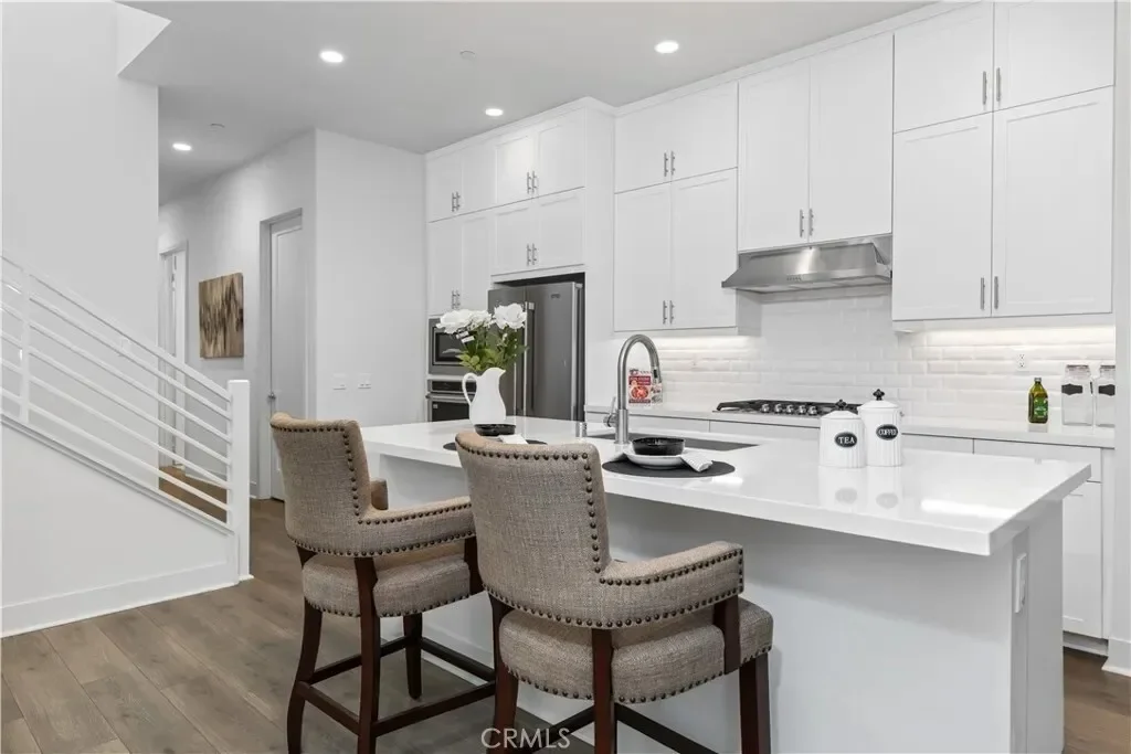 121 Novel, Irvine, California, United States. - Photo 9
