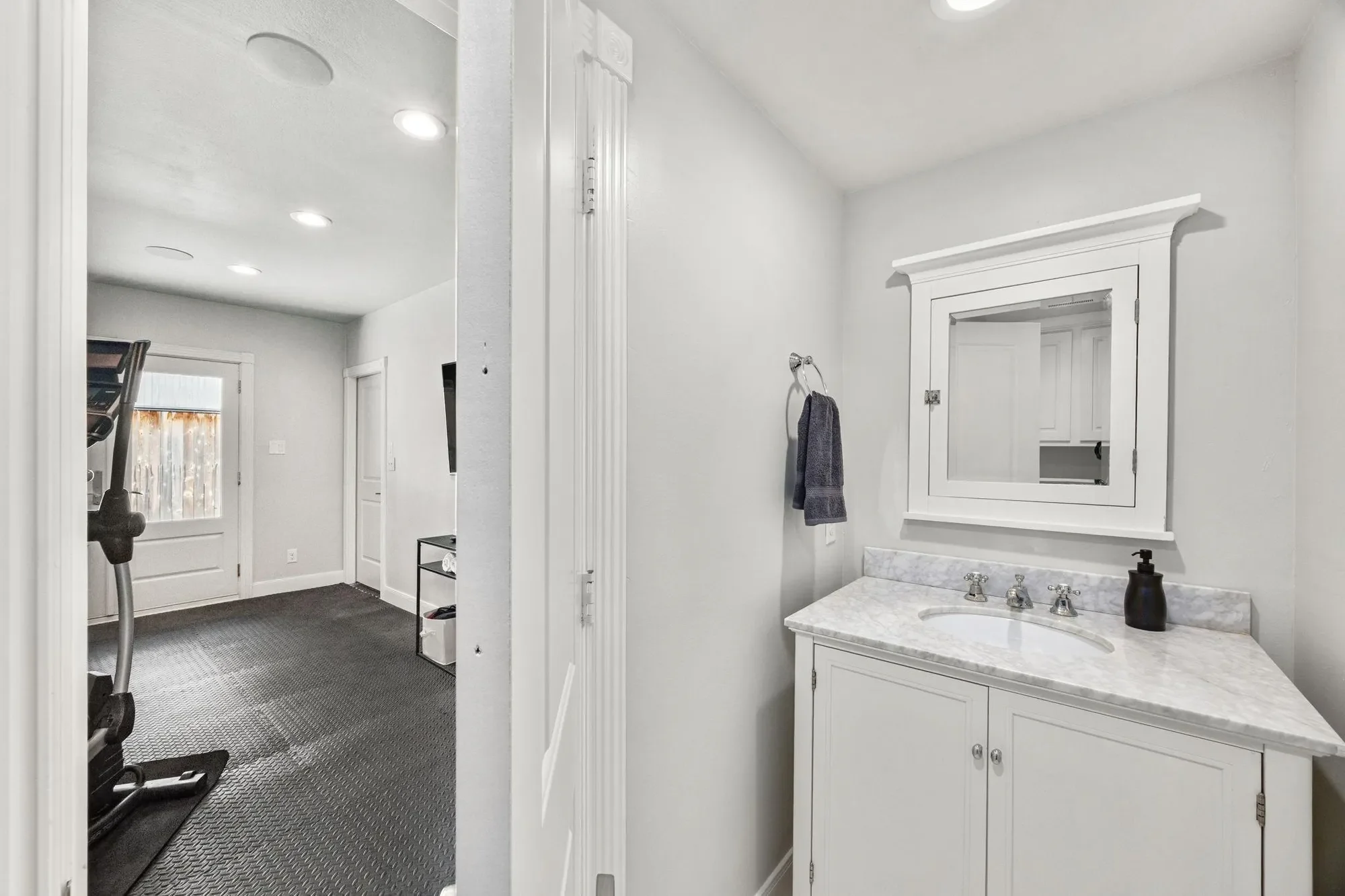 1741 Banks Street, Houston, Texas, United States. - Photo 39