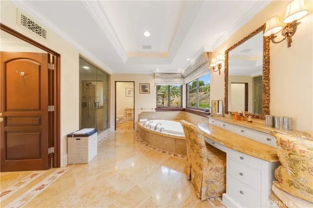 64 Laurel Drive, Rolling Hills, California, United States. - Photo 32