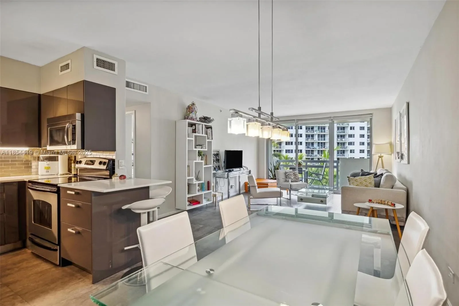 1500 Bay Rd, Miami Beach, Florida, United States. - Photo 18