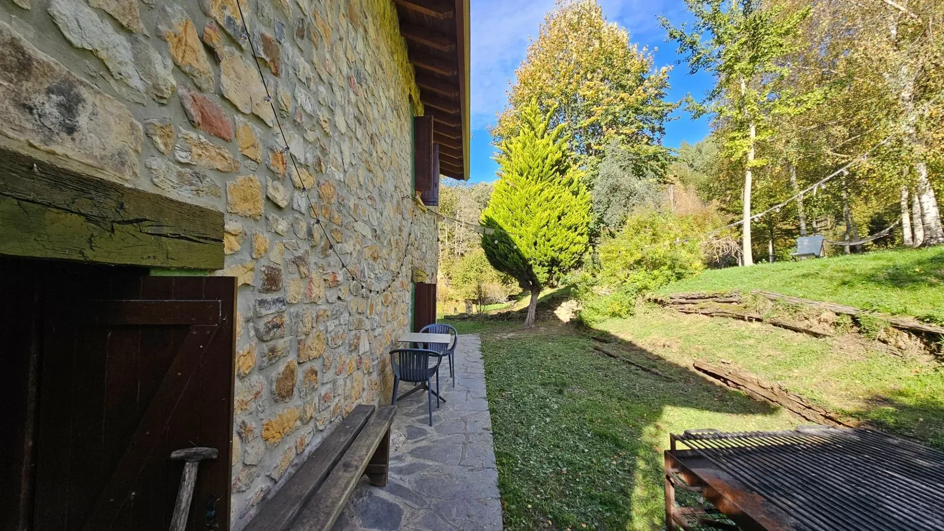 Exterior photo 7