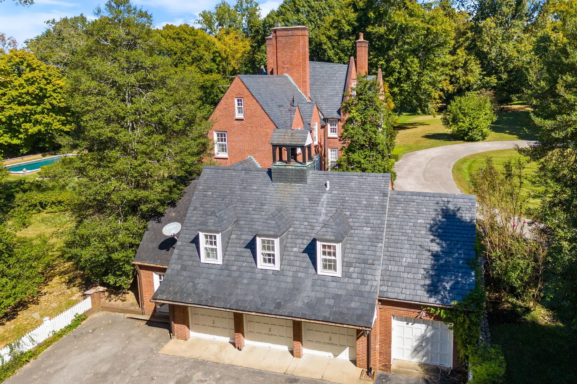 3740 Upper River Road , Louisville, KY 40207, Watterson Park, Kentucky, United States. - Photo 1