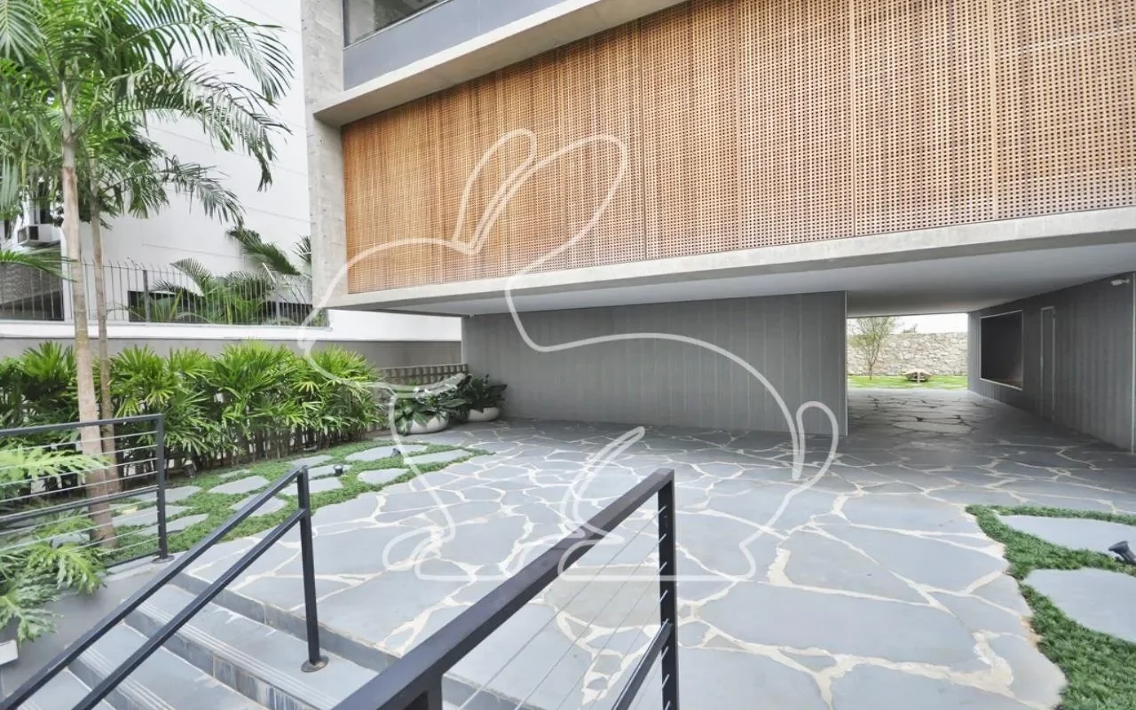 Exterior photo 6