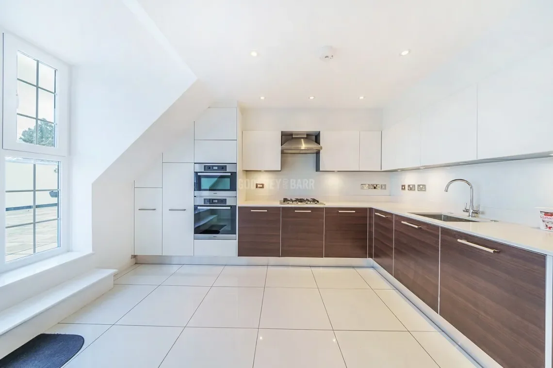 Aspen Court, Holders Hill Road, London, England, United Kingdom. - Photo 1