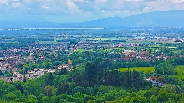 Gex, Auvergne-Rhône-Alpes, France. - Photo 6